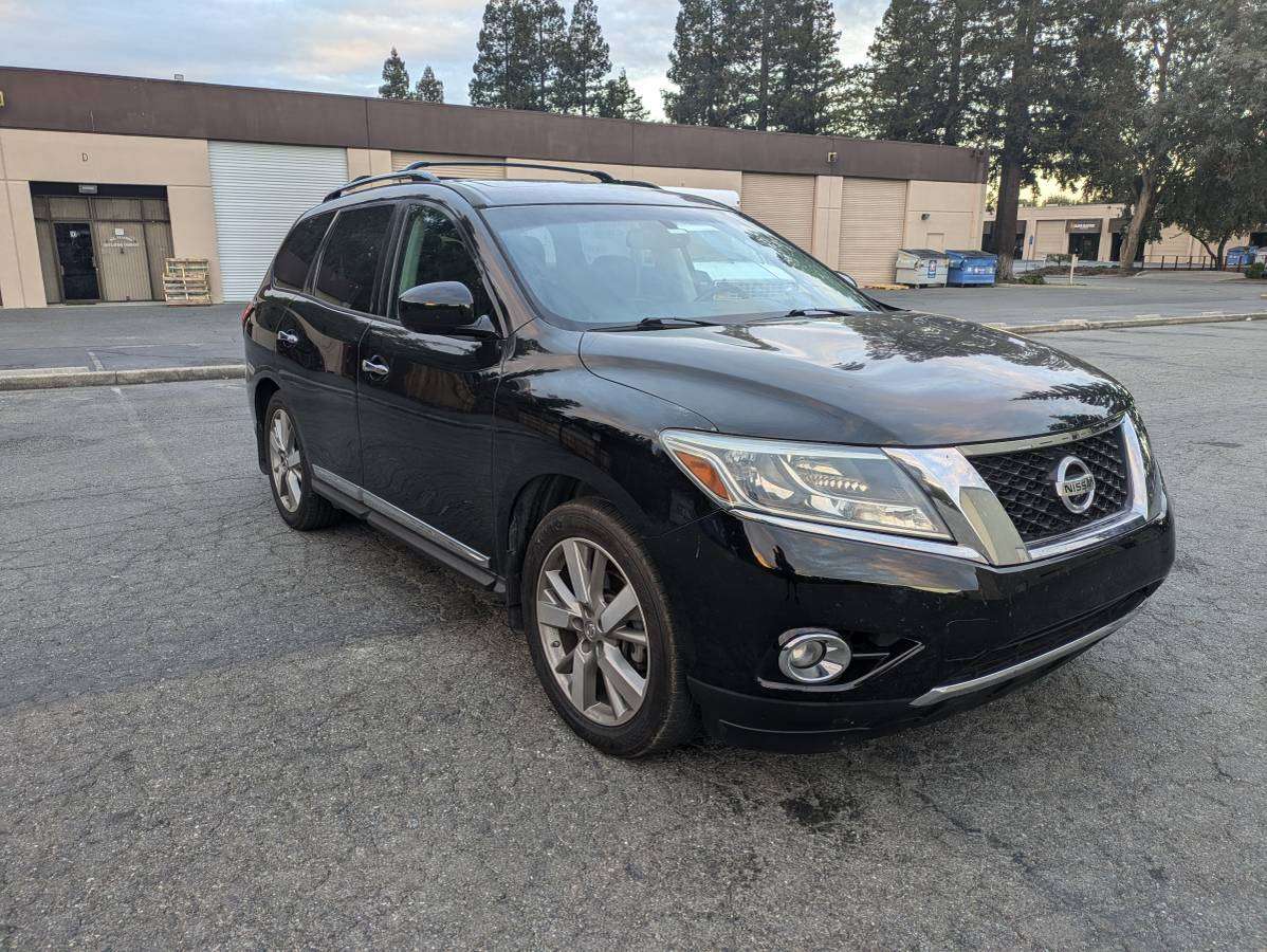 2015 Nissan Pathfinder Platinum