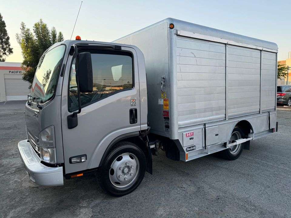 2016 Isuzu NPR